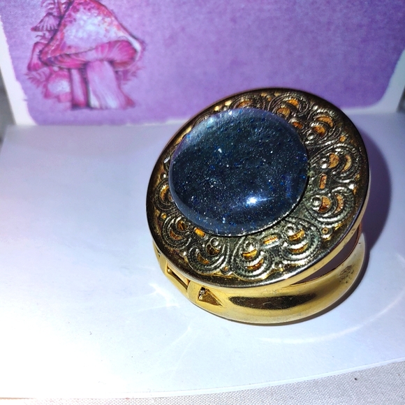 Vintage Gold Hinged Pill Box Case - Picture 11 of 14